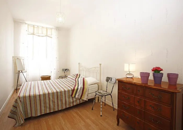Aigue-Marine - Superbe Appartement Vue Mer 4 Personnes Au Port De Nice